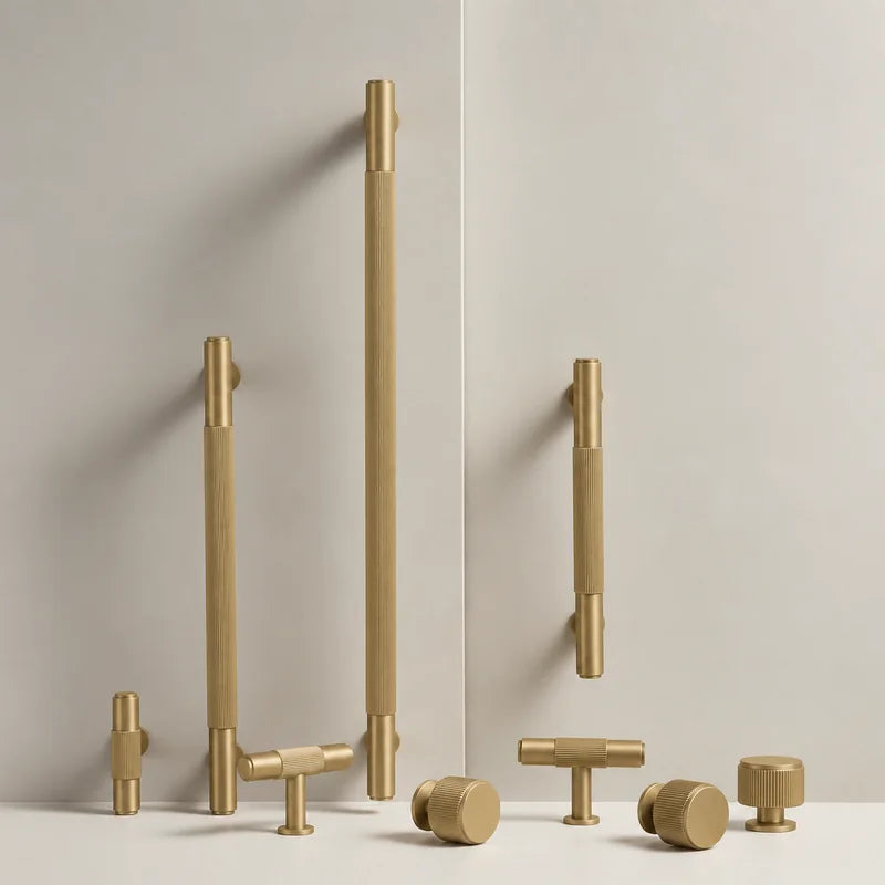 Poignée de meuble en laiton doré brossé, formats assortis - vue 1